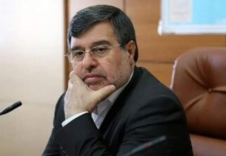 عملکرد وزارت نفت مثبت است/ اکنون زمان استیضاح وزیر نفت نیست